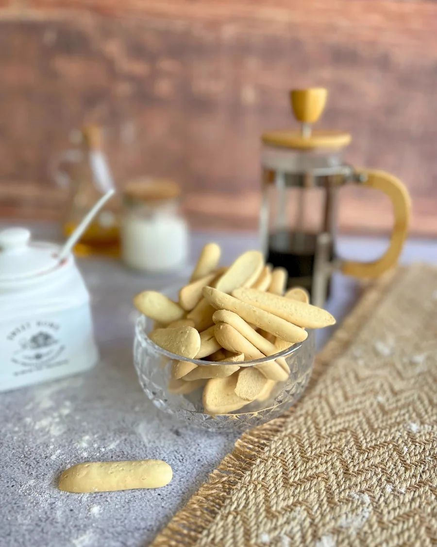 Biscoitos de tapioca da Sanus servidos com café